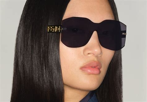 occhiali fendi specchiati|Fendi™ Glasses from an Authorized Dealer .